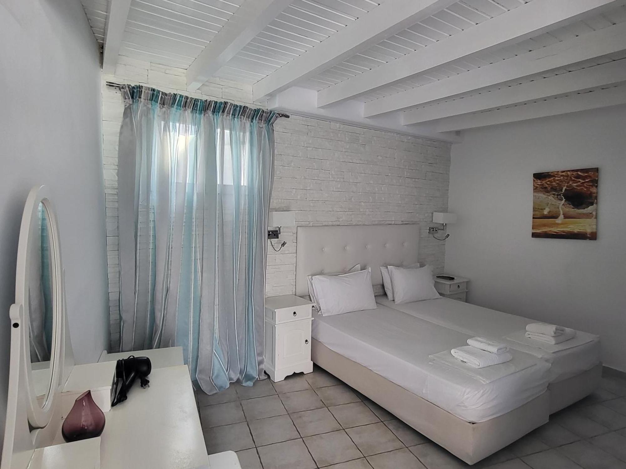 Casa Bianca Hotel Ornos  Eksteriør billede